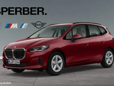 Gebraucht BMW 220 156 PS (114 kW) 2025 Rot Van / Kleinbus
