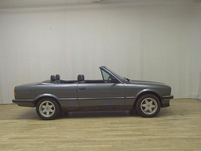 Delphin metallic Gebraucht 1986 BMW 325 Cabrio | 19.890 €