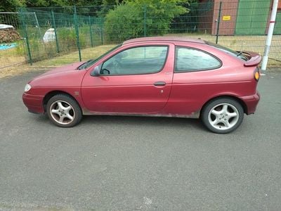 Rot Gebraucht 1997 Renault Mégane Coupé Coupé | 300 €