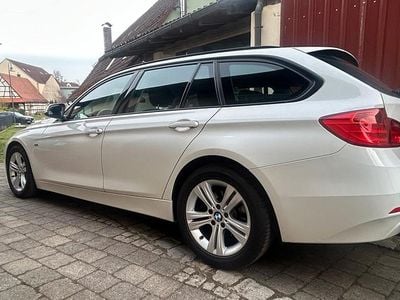 Second-hand BMW 318 Sport Line 143 CP (105 kW) 2015 Alb Break