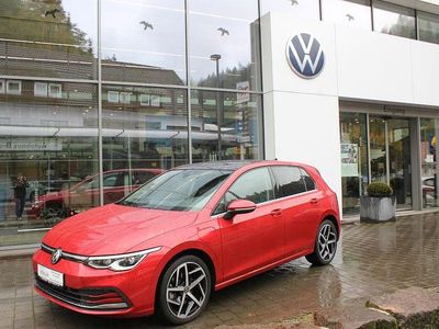 Gebraucht VW Golf VIII Style 150 PS (110 kW) 2022 Rot Limousine