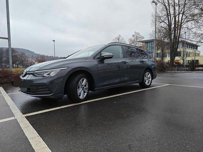 Gebraucht VW Golf VIII Life 116 PS (85 kW) 2021 Grau Kombi