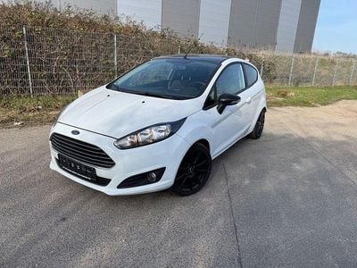 Gebraucht Ford Fiesta SYNC Edition 80 PS (58 kW) 2015 Weiß Kleinwagen