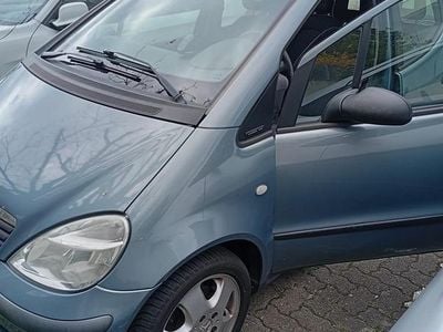 Second-hand Mercedes A160 102 CP (75 kW) 2003 Albastru Hatchback