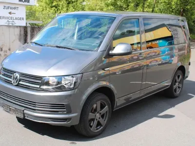 Gebraucht VW Transporter 204 PS (150 kW) 2018 Indiumgrau metallic Van