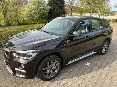 gebraucht BMW X1 xDrive20i Modell xLine in Sparkling Brown metallic