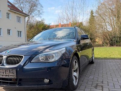 Gebraucht BMW 523 177 PS (130 kW) 2006 Schwarz Kombi