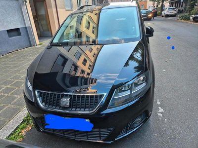 Begagnad Seat Alhambra 140 HK (102 kW) 2013 Svart Minibuss