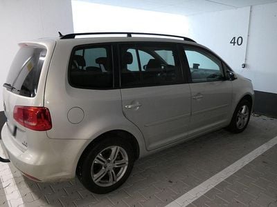 Second-hand VW Touran Comfortline 150 CP (110 kW) 2011 Gri Monovolum
