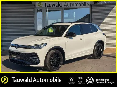 Gebraucht VW Tiguan R-line 150 PS (110 kW) 2025 Weiß SUV