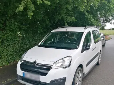Gebraucht Citroën Berlingo 99 PS (72 kW) 2016 Weiß Van / Kleinbus