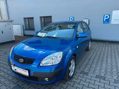 Używany Kia Rio EX 97 KM (71 kW) 2006 Niebieski Sedan/Limuzyna