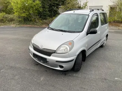Occasion Toyota Yaris 106 ch (77 kW) 2002 Argent Break