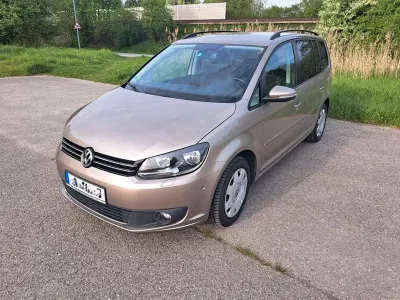 Gebraucht VW Touran Comfortline 105 PS (77 kW) 2013 Beige Van / Kleinbus