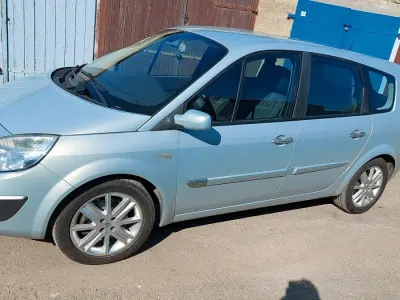 Gebraucht Renault Grand Scénic II Dynamique 135 PS (99 kW) 2004 Grau Van / Kleinbus