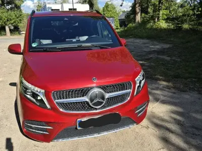 Gebraucht Mercedes V300 AMG line 237 PS (174 kW) 2022 Rot Van / Kleinbus