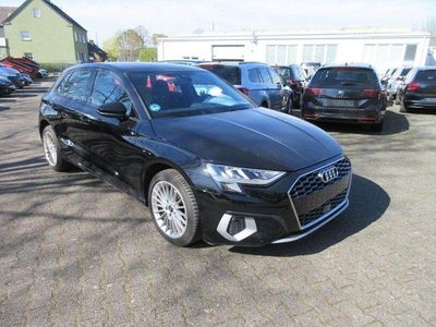 Używany Audi A3 Advanced 110 KM (80 kW) 2023 Czarny Sedan/Limuzyna