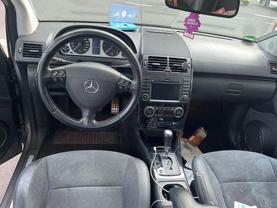 Mercedes A200
