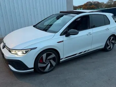 Gebraucht VW Golf VIII GTI Clubsport 300 PS (220 kW) 2021 Weiß Kleinwagen