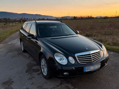 Schwarz Gebraucht 2009 Mercedes E280 Kombi | 9.500 €