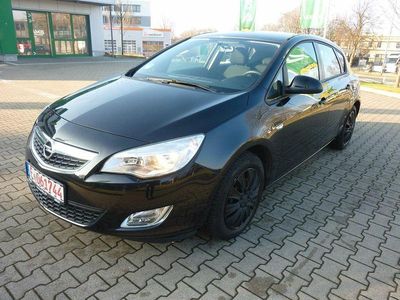 Gebraucht Opel Astra Selection 87 PS (63 kW) 2010 Schwarz Limousine