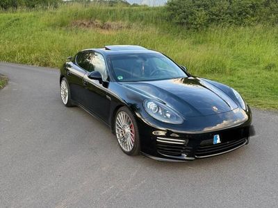 Porsche Panamera GTS