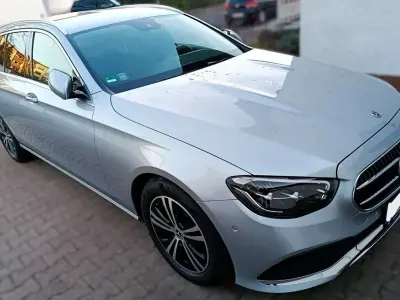 Second-hand Mercedes E220 Avantgarde 194 CP (142 kW) 2021 Argintiu Break