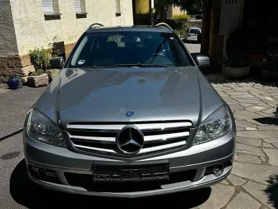 Gebraucht Mercedes 220 184 PS (135 kW) 2010 Silber Limousine