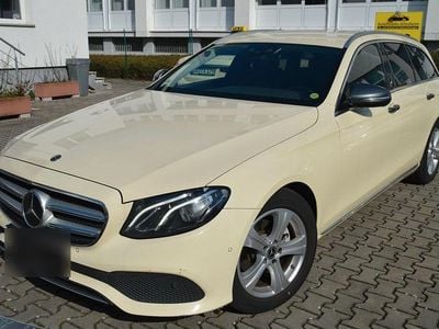 Gebraucht Mercedes E220 Avantgarde 194 PS (142 kW) 2017 Grau Kombi