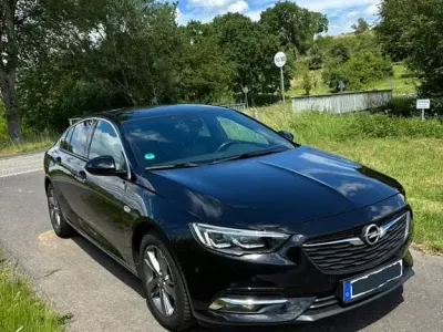 Gebraucht Opel Insignia Dynamic 170 PS (125 kW) 2018 Schwarz Limousine