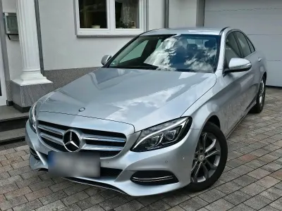 Gebraucht Mercedes C180 Avantgarde 156 PS (114 kW) 2015 Silber Limousine