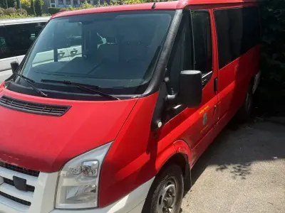 Gebraucht Ford Transit Tourneo 125 PS (91 kW) 2007 Rot Van / Kleinbus
