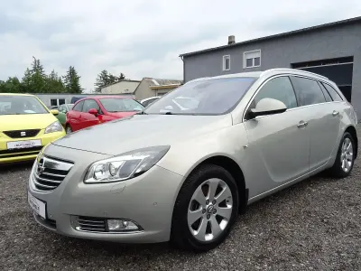 Gebraucht Opel Insignia Innovation 160 PS (117 kW) 2011 Grau Kombi