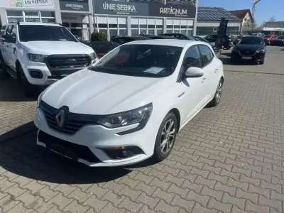 Używany Renault Mégane Intens 132 KM (97 kW) 2016 Biały Sedan/Limuzyna