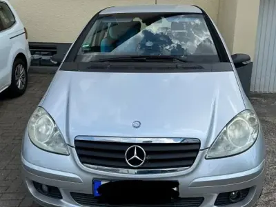 Gebraucht Mercedes A150 Classic 95 PS (69 kW) 2006 Silber Van / Kleinbus