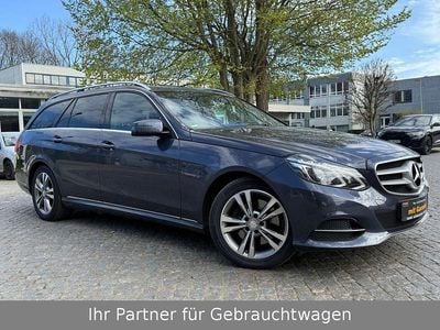 Gebraucht Mercedes E250 Avantgarde 204 PS (150 kW) 2015 Blau Limousine