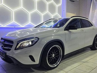 Gebraucht Mercedes GLA180 122 PS (89 kW) 2015 Weiß SUV