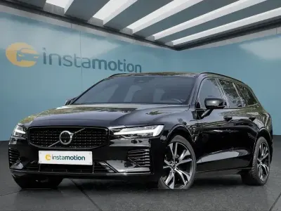 Gebraucht Volvo V60 Plus 253 PS (186 kW) 2024 Schwarz Kombi