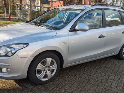 gebraucht Hyundai i30 CW 1.4 Comfort