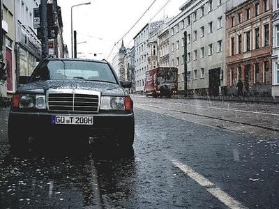 Braun Gebraucht 1990 Mercedes 200 Kombi | 9.600 €