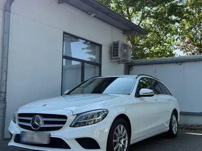 Gebraucht Mercedes C180 122 PS (89 kW) 2020 Weiß Kombi