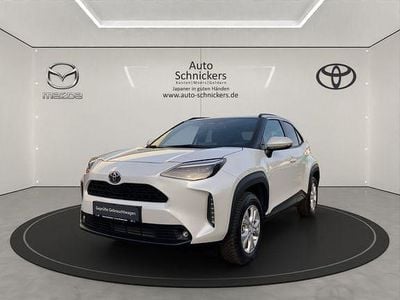 Platinum weiß perleffekt Gebraucht 2024 Toyota Yaris Hybrid | 25.240 € (Guter Preis)