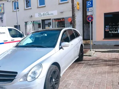 Gebraucht Mercedes R320 224 PS (164 kW) 2010 Silber Van / Kleinbus