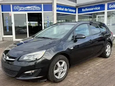 Usata Opel Astra Edition 110 CV (80 kW) 2015 Nero Station wagon
