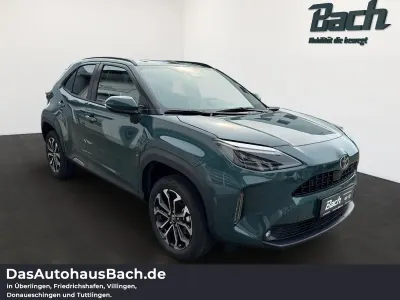 Neu Toyota Yaris Cross 131 PS (96 kW) 2026 Grün SUV