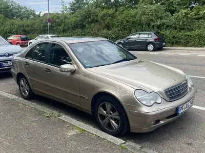 Gebraucht Mercedes C240 Classic 170 PS (125 kW) 2001 Gelb Limousine