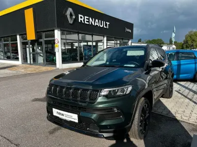 Neu Jeep Compass 179 PS (131 kW) 2025 Grün SUV