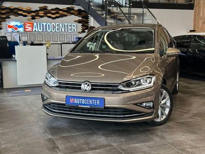 Gebraucht VW Golf VII Highline 150 PS (110 kW) 2018 Gold Limousine