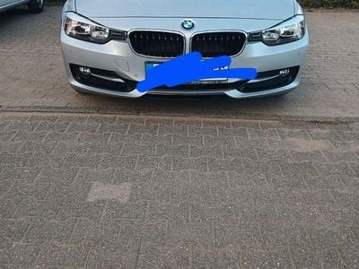Gebraucht BMW 320 Sport Line 184 PS (135 kW) 2014 Silber Kombi