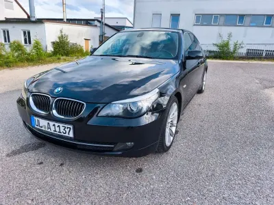 Gebraucht BMW 525 Sport Line 218 PS (160 kW) 2007 Schwarz Limousine
